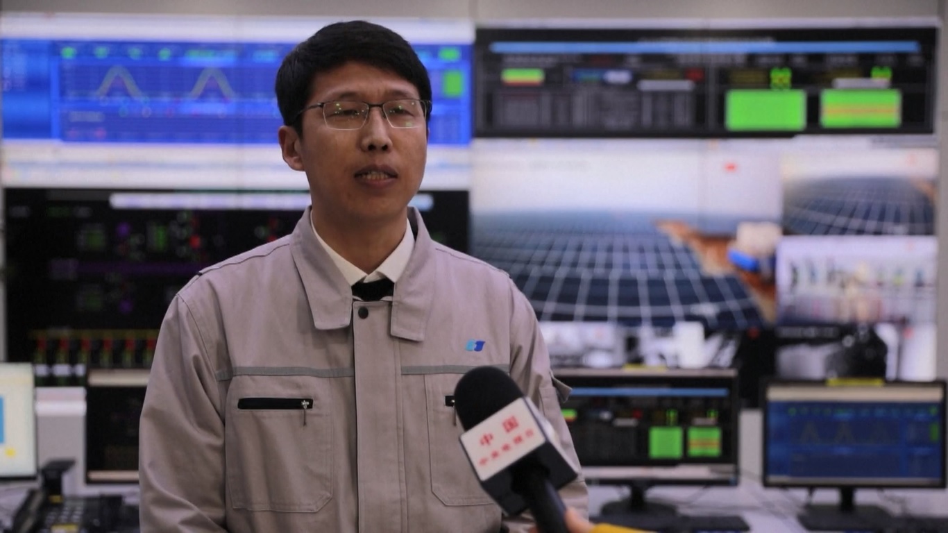 Proyek tersebut merupakan salah satu dari gelombang ketiga pembangkit listrik tenaga angin dan fotovoltaik skala besar di Tiongkok