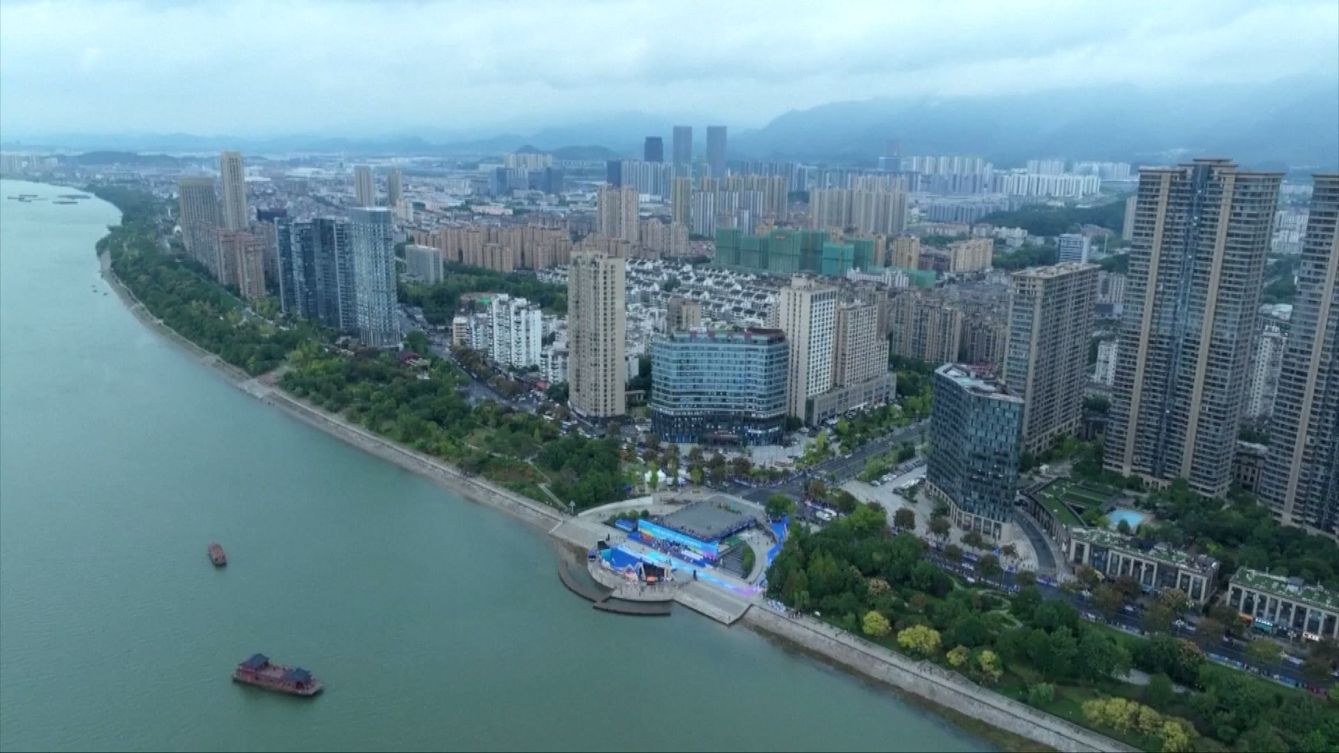 Hari kedua estafet obor Asian Para Games ke-4 dimulai di Kabupaten Tonglu