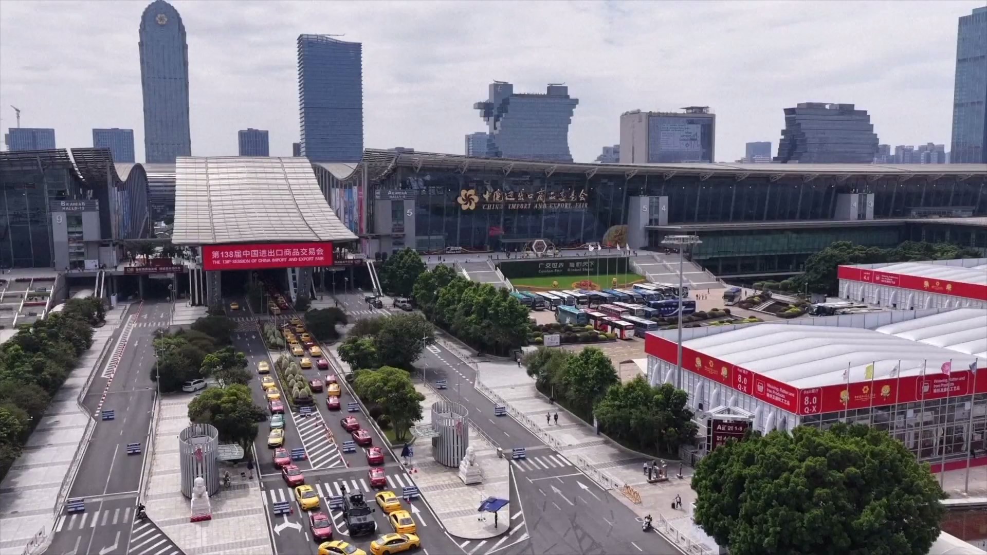 Produk Bertenaga AI Menarik Pembeli Global di Canton Fair