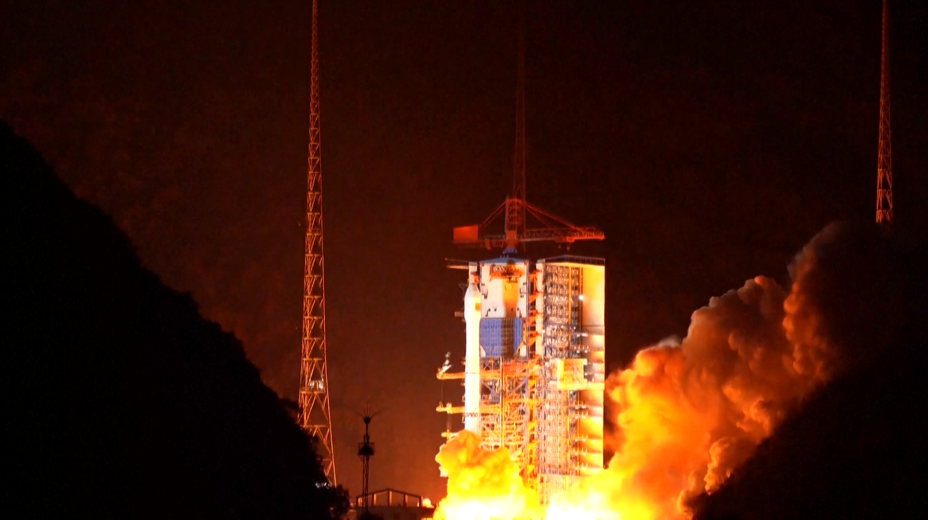 Tiongkok Luncurkan Satelit Uji Teknologi Komunikasi Terbaru