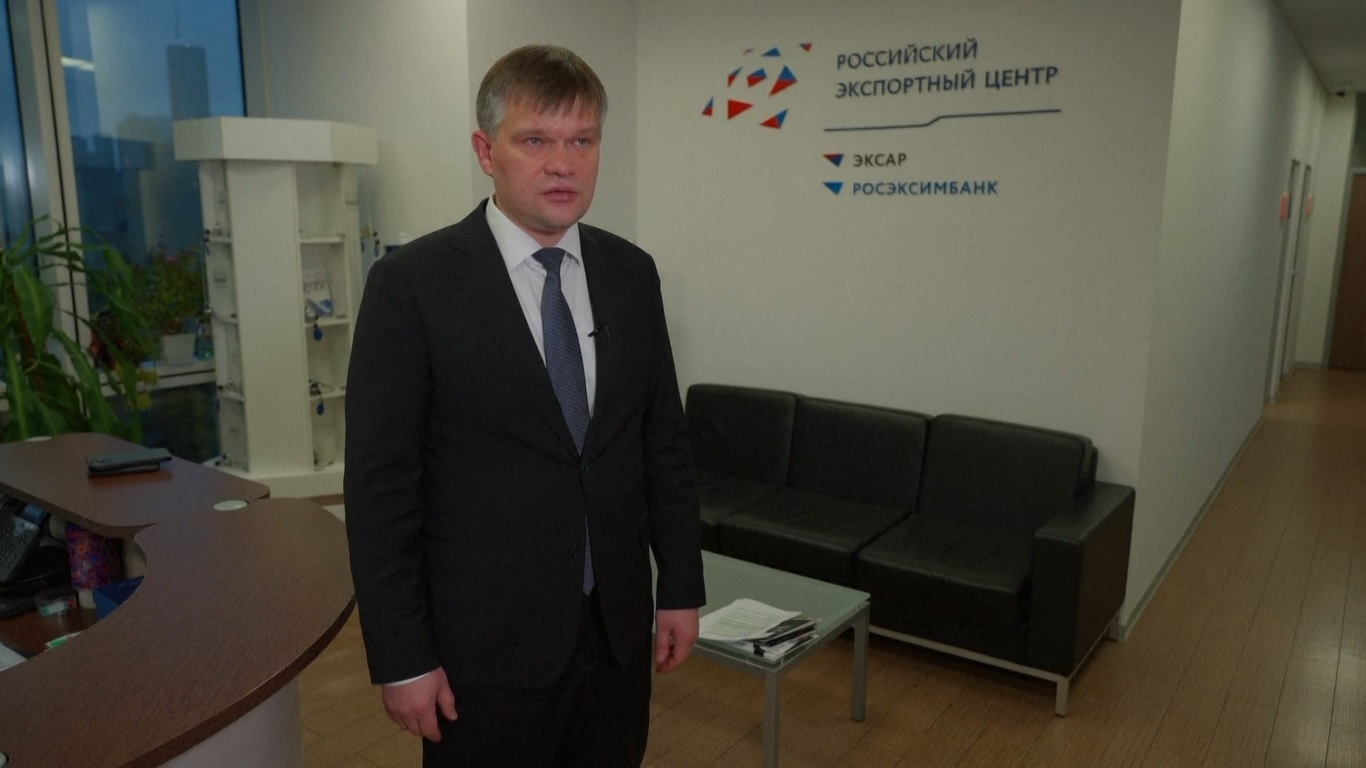 Melalui platform e-commerce