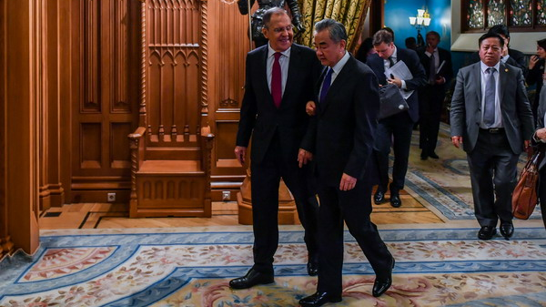 Hubungan Tiongkok-Rusia yang menampilkan persahabatan bertetangga baik yang permanen