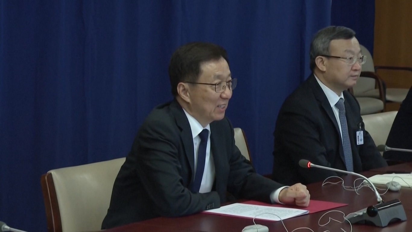 Han mengatakan kepada Guterres bahwa dunia saat ini dihadapkan pada percepatan perubahan yang belum pernah terjadi selama satu abad dengan berbagai faktor yang tidak stabil dan tidak pasti yang saling terkait