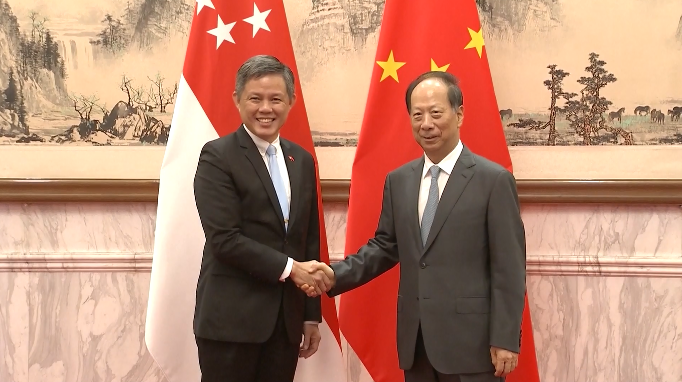 Pejabat Senior PKT Bertemu dengan Menteri Koordinator Layanan Publik Singapura di Beijing