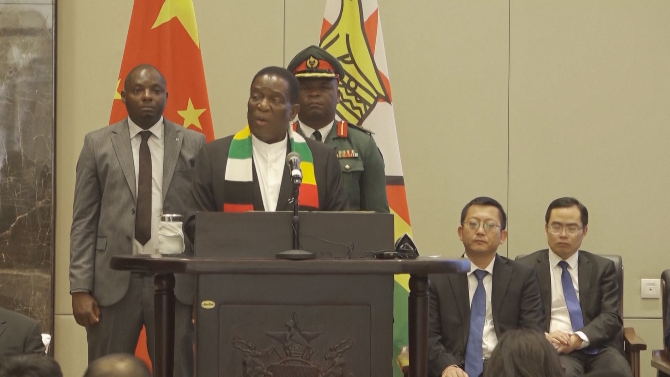 Mnangagwa mengatakan bahwa Zimbabwe mengakui pencapaian pembangunan yang dicapai oleh Tiongkok dan upayanya untuk mewujudkan perdamaian global dan masa depan bersama bagi umat manusia