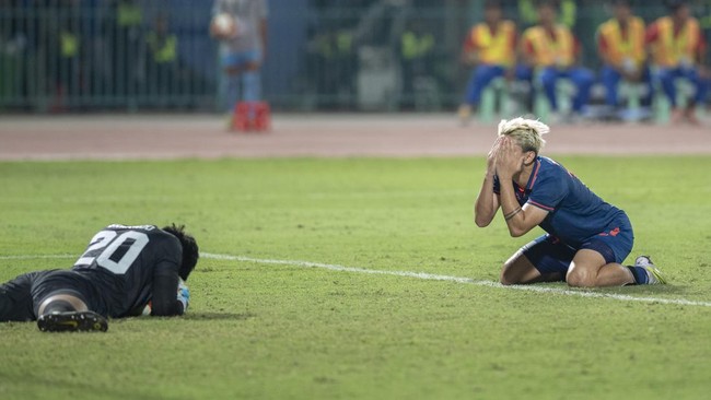 Media Thailand tak segan mengkritik pemain mereka sendiri usai dihajar Timnas Indonesia U-22 dengan skor 2-5 di final SEA Games 2023