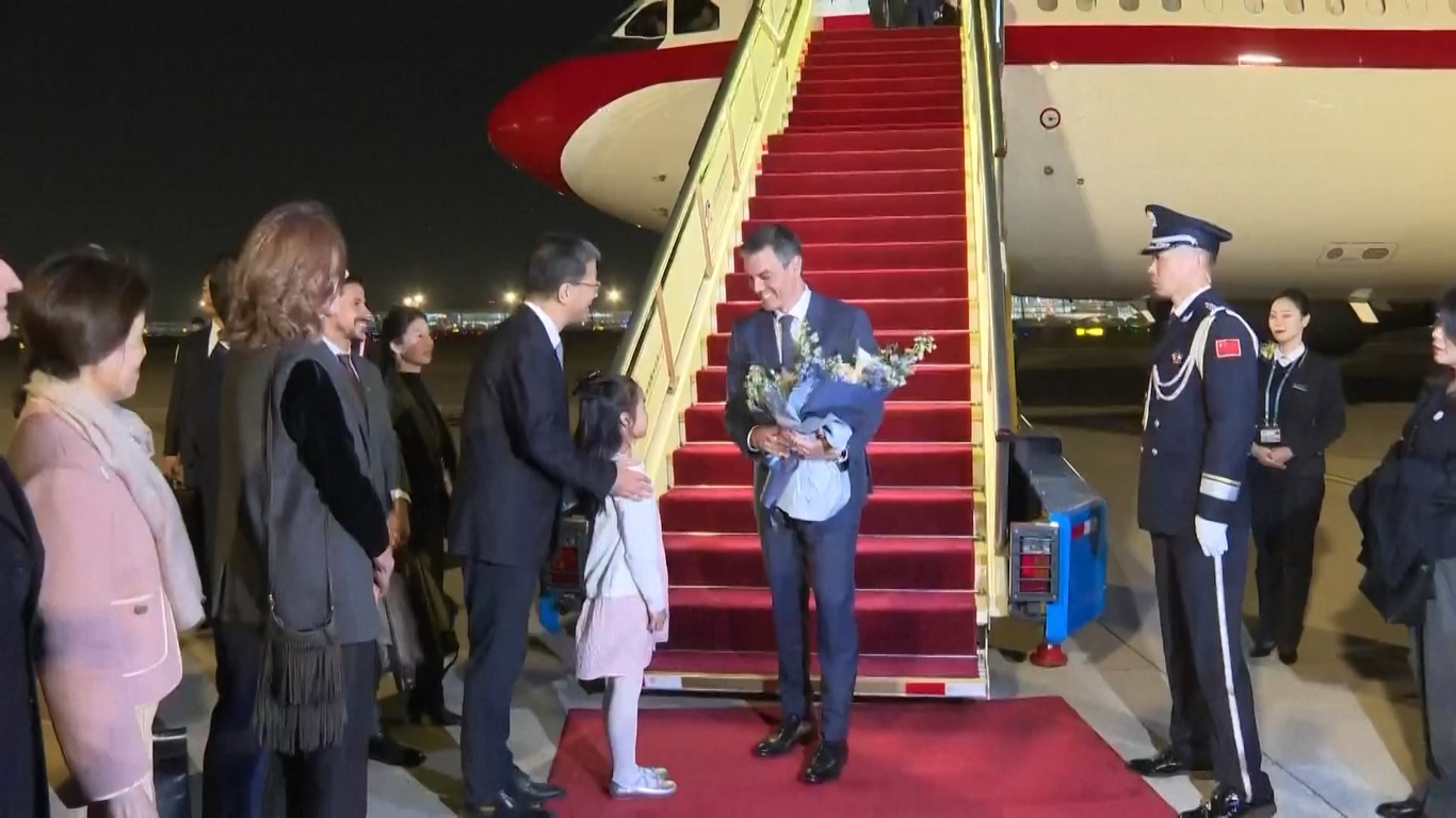 Menurut Kementerian Luar Negeri Tiongkok