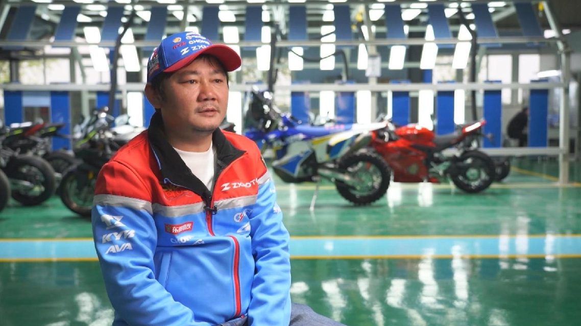 Zhang Xue Pendiri ZXMOTO dari Mekanik hingga podium Super Bike