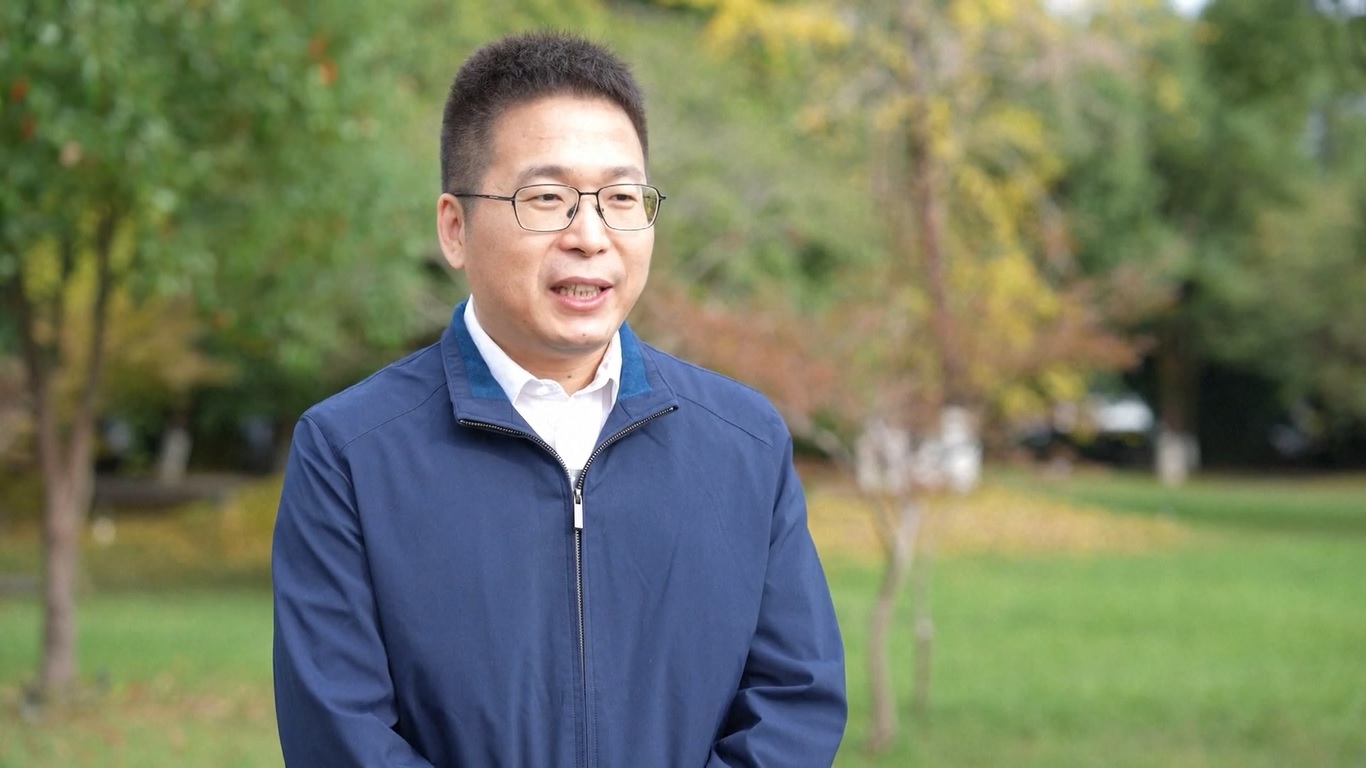 Pemerintah Tiongkok telah secara aktif menerapkan kebijakan untuk meningkatkan permintaan domestik dan merangsang konsumsi