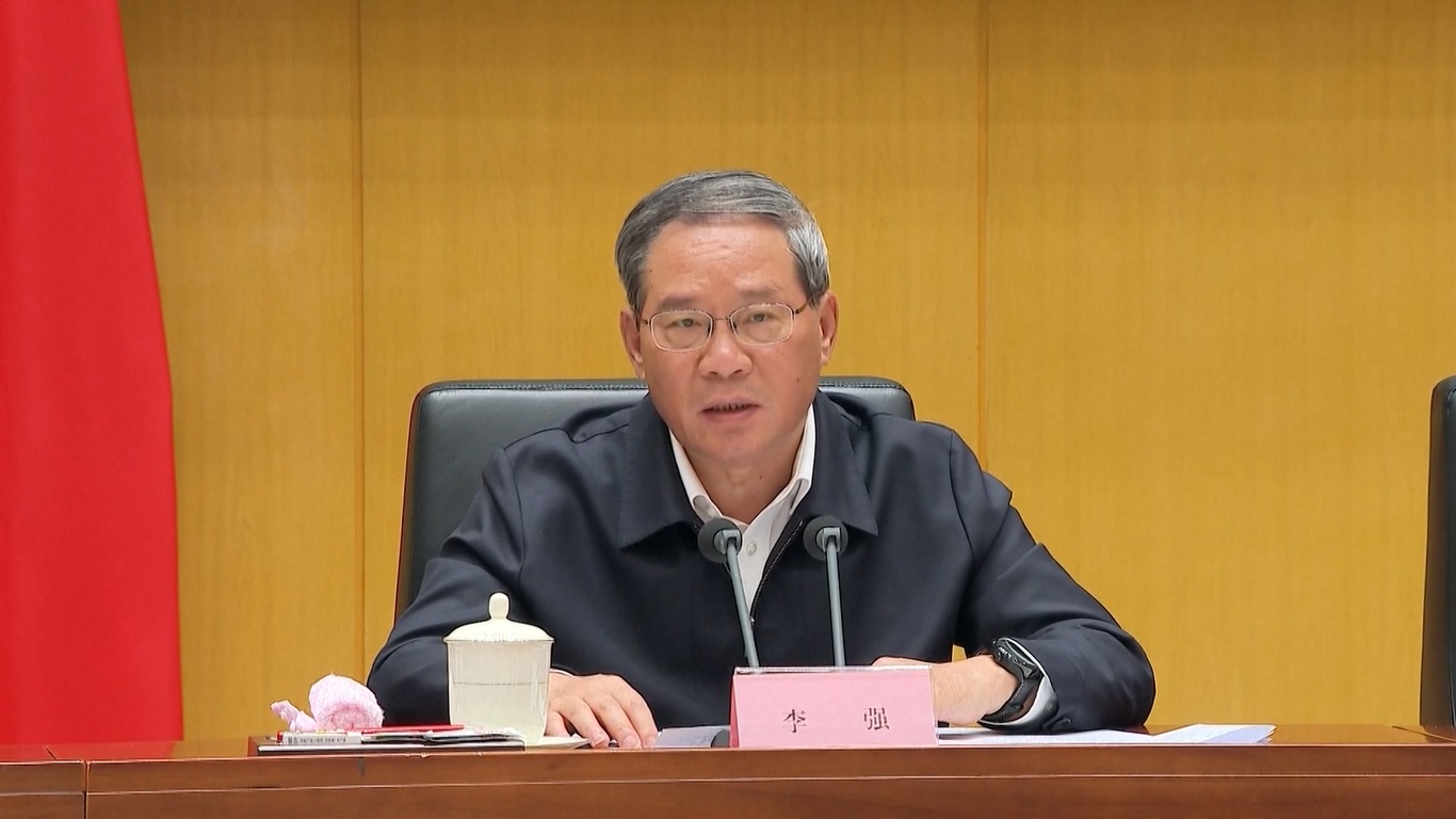 Ia mendesak upaya-upaya untuk memperkuat manajemen proyek dan membangun sejumlah proyek penting